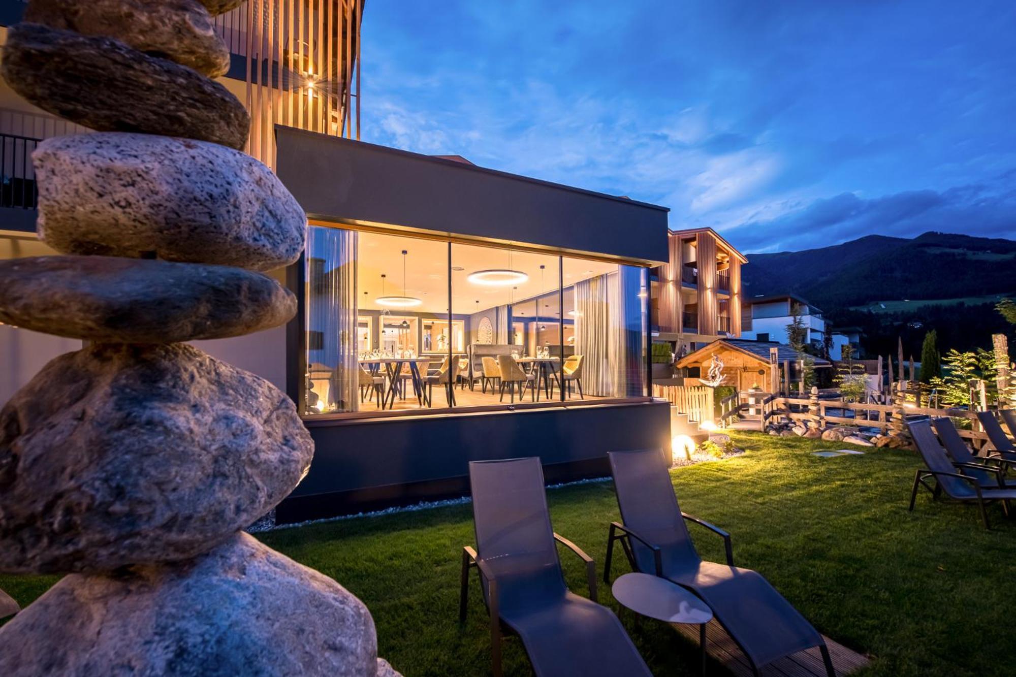 Hotel Sonnenheim К'єнес Екстер'єр фото